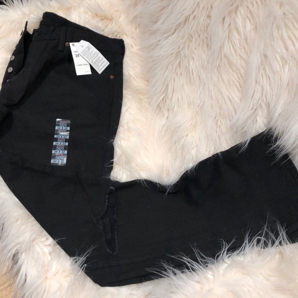 LEVI black jeans